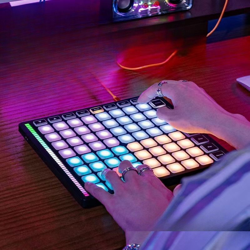 Midi Controller Pad - 64-клавишный MIDI-контроллер перкуссионных пэдов, сценический микшер,